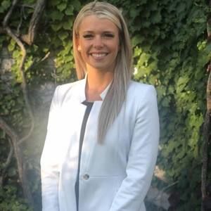 Meet your Posher, Ashley